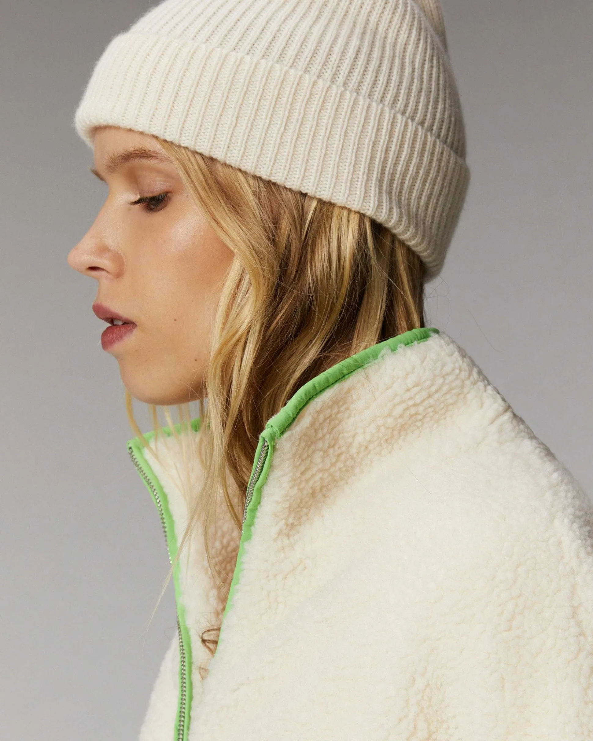 Bonnet A Revers A Petites Cotes