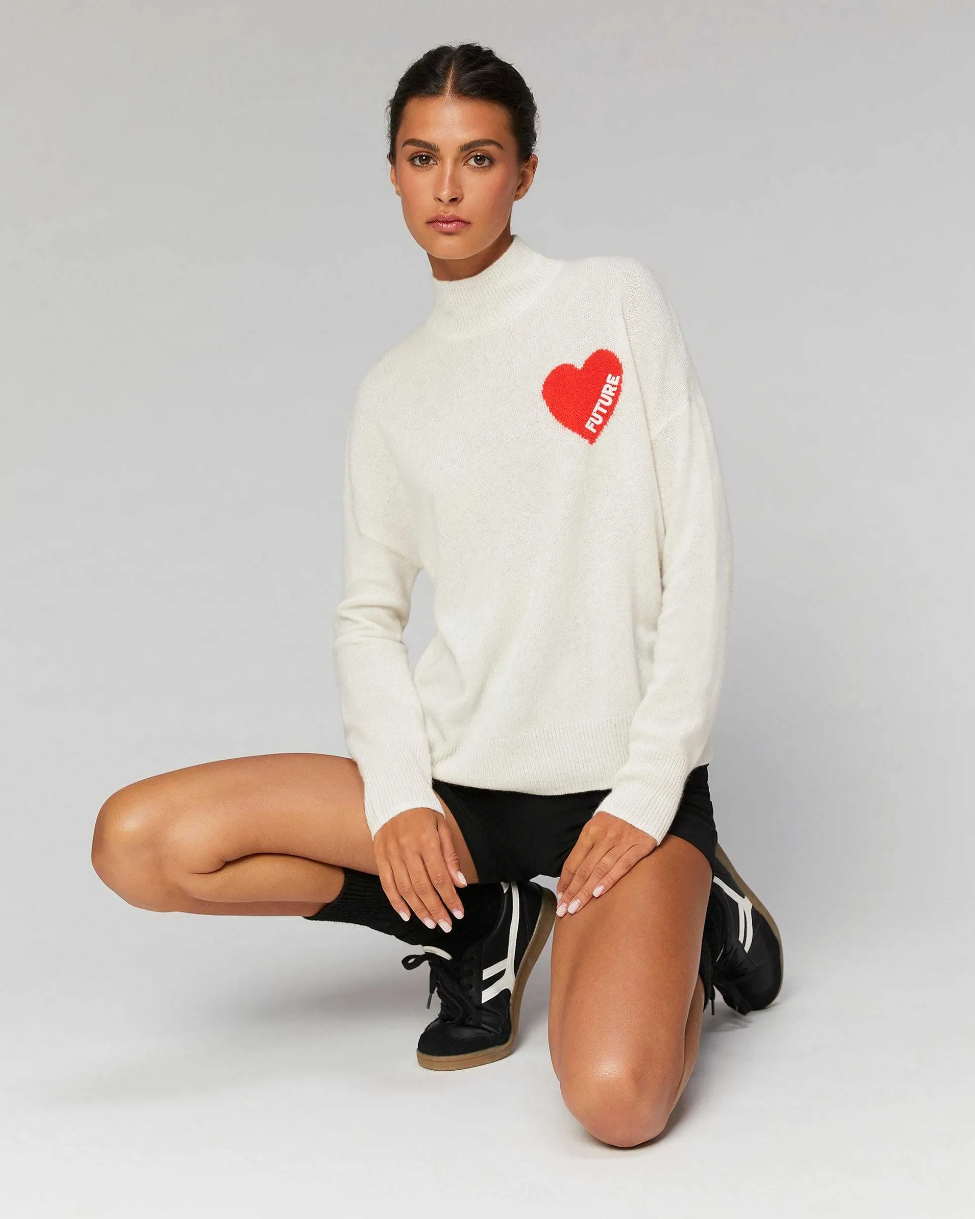 Pull Col Montant Coeur Leger