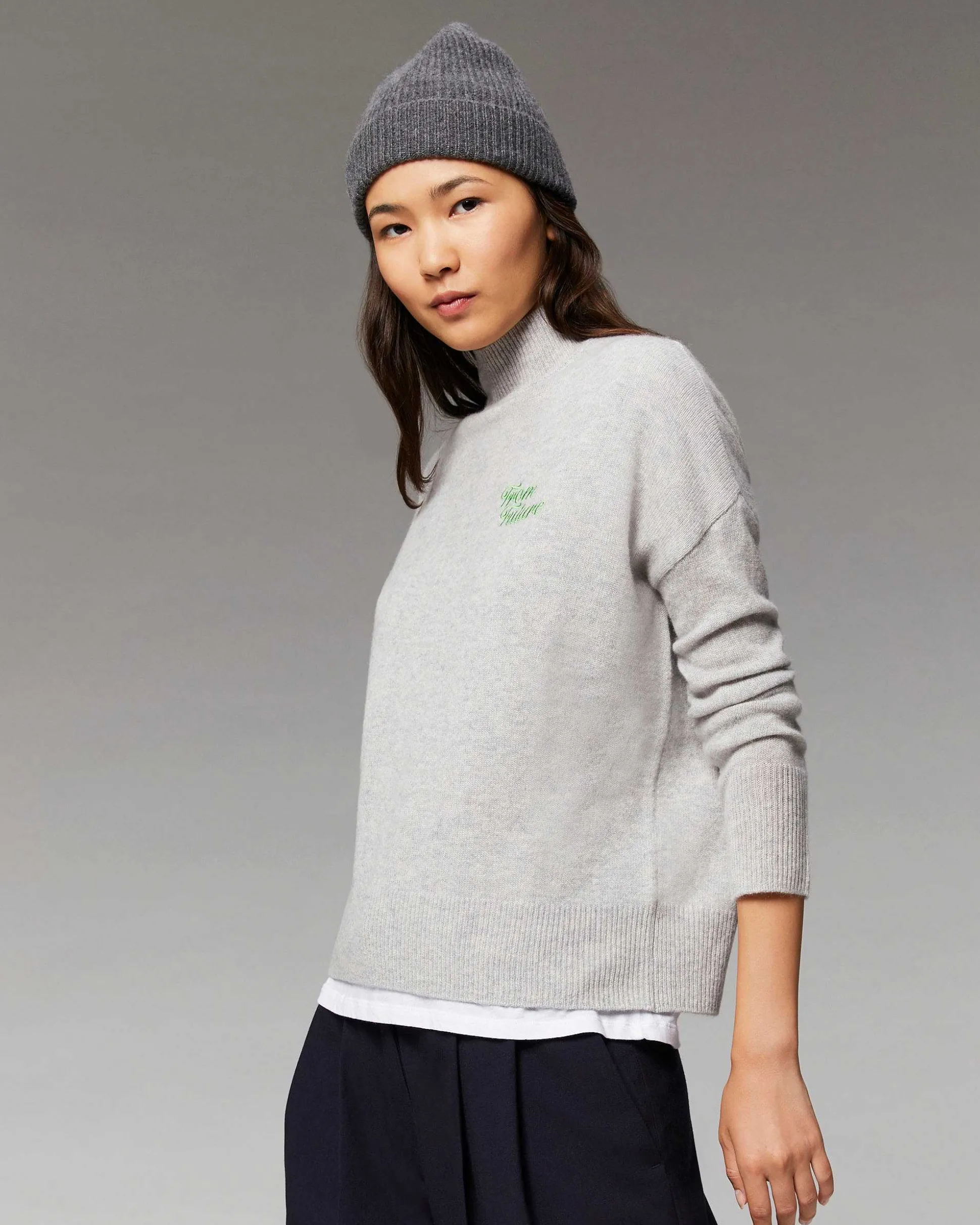 Pull Col Montant Future Leger