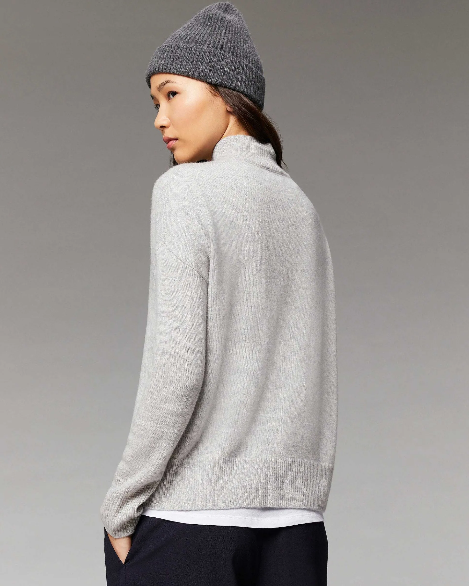 Pull Col Montant Future Leger