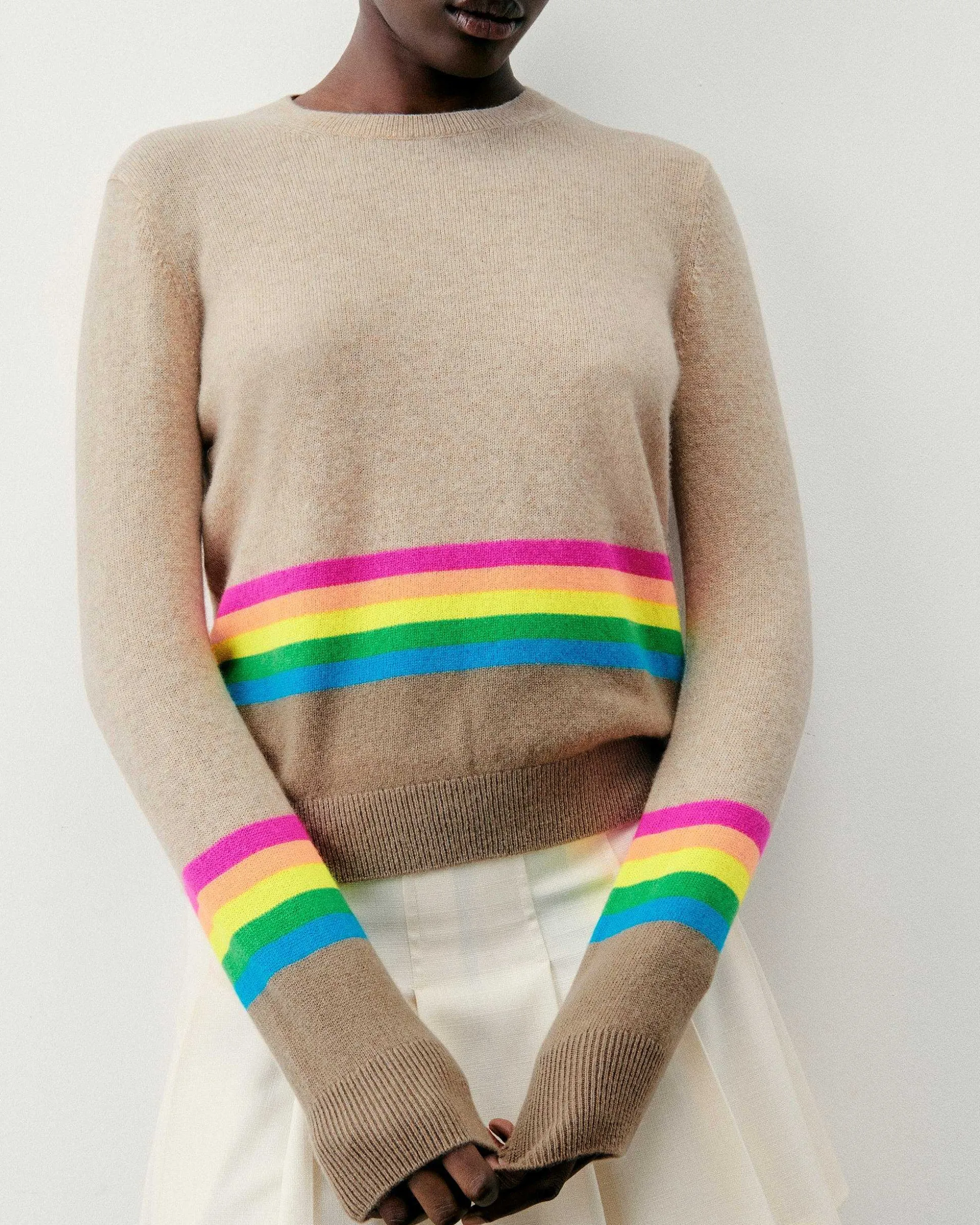 Pull Col Rond Bas A Bandes Multicolores