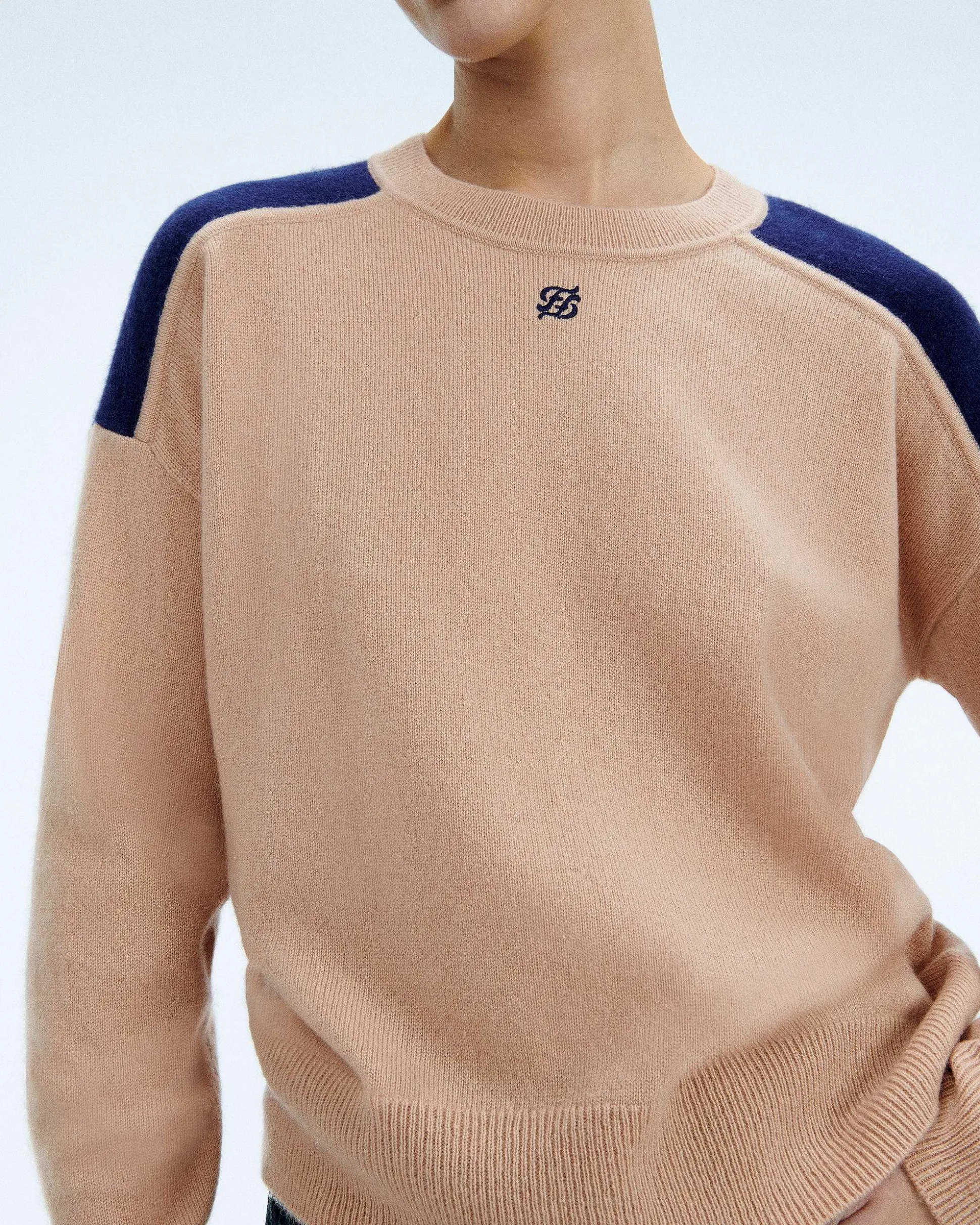 Pull Col Rond Bicolore Et Broderie