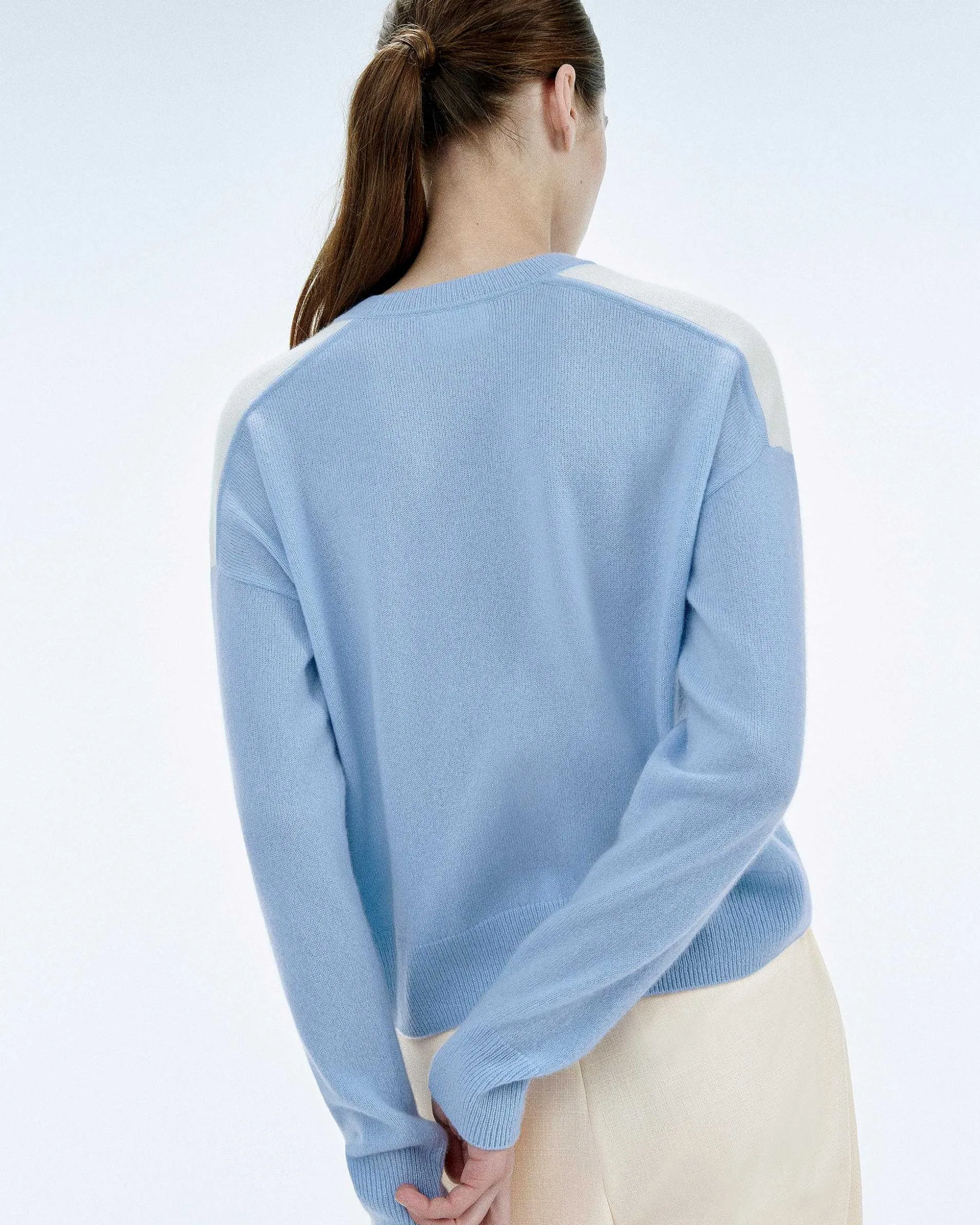 Pull Col Rond Bicolore Et Broderie