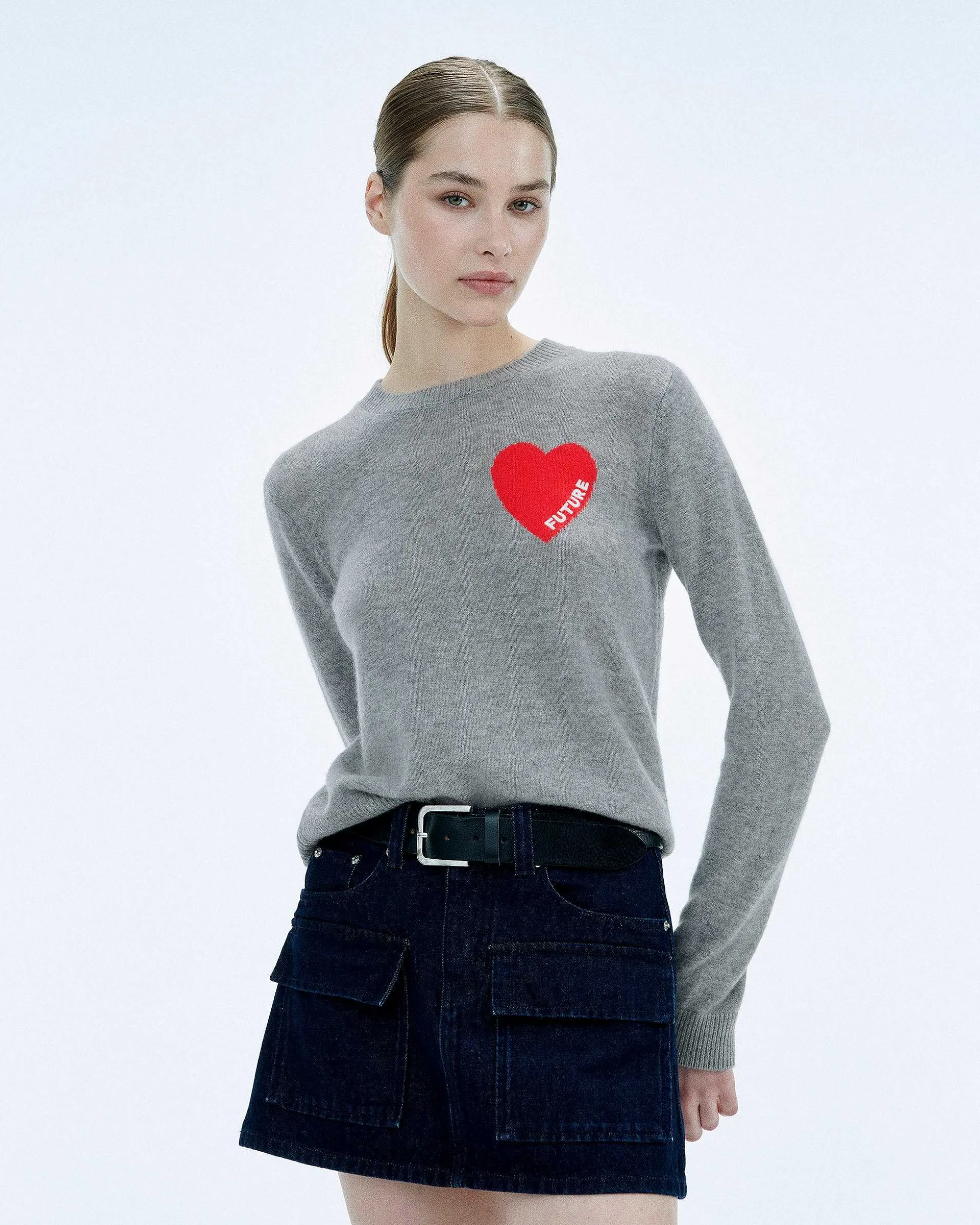 Pull Col Rond Coeur Broderie Future Light