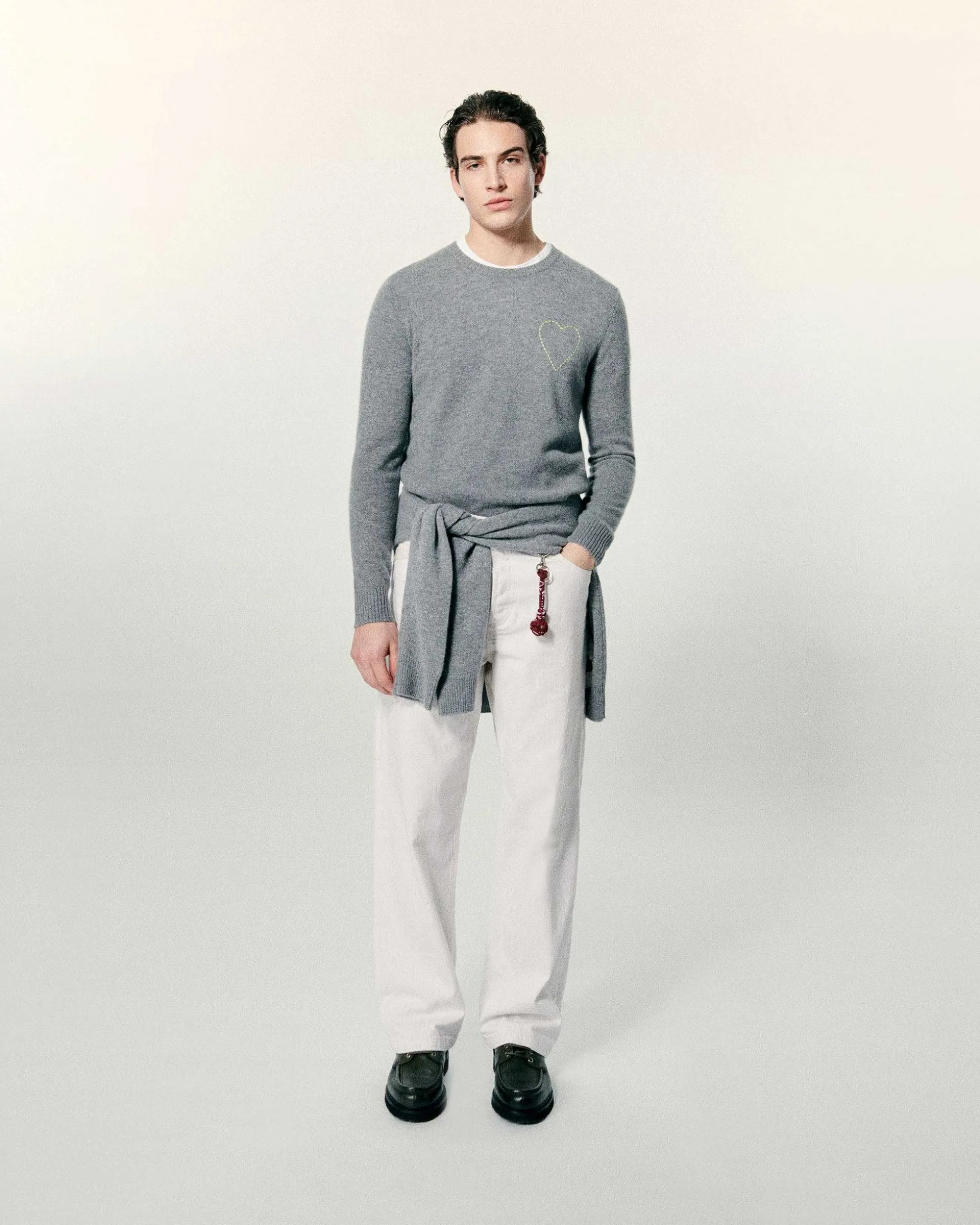 Pull Col Rond Coeur Brode