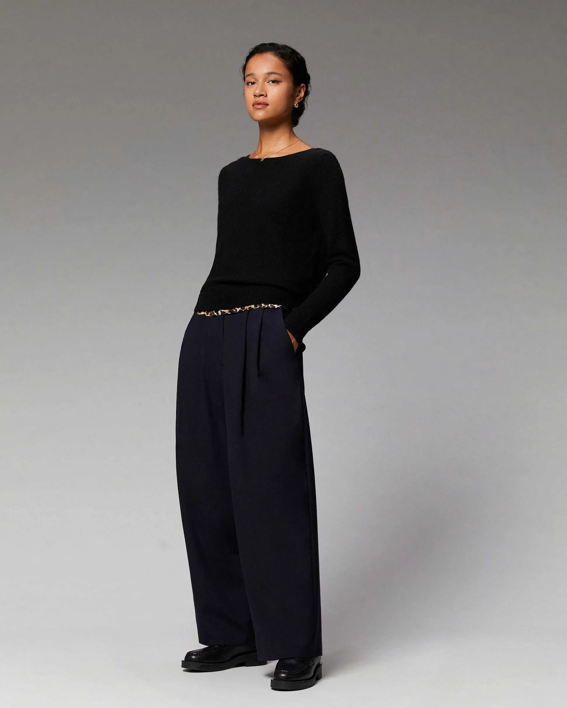 Pull Col Rond Dos Nu Leger