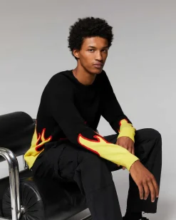 Pull Col Rond Flammes