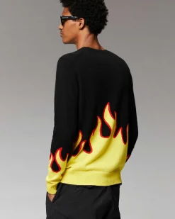 Pull Col Rond Flammes