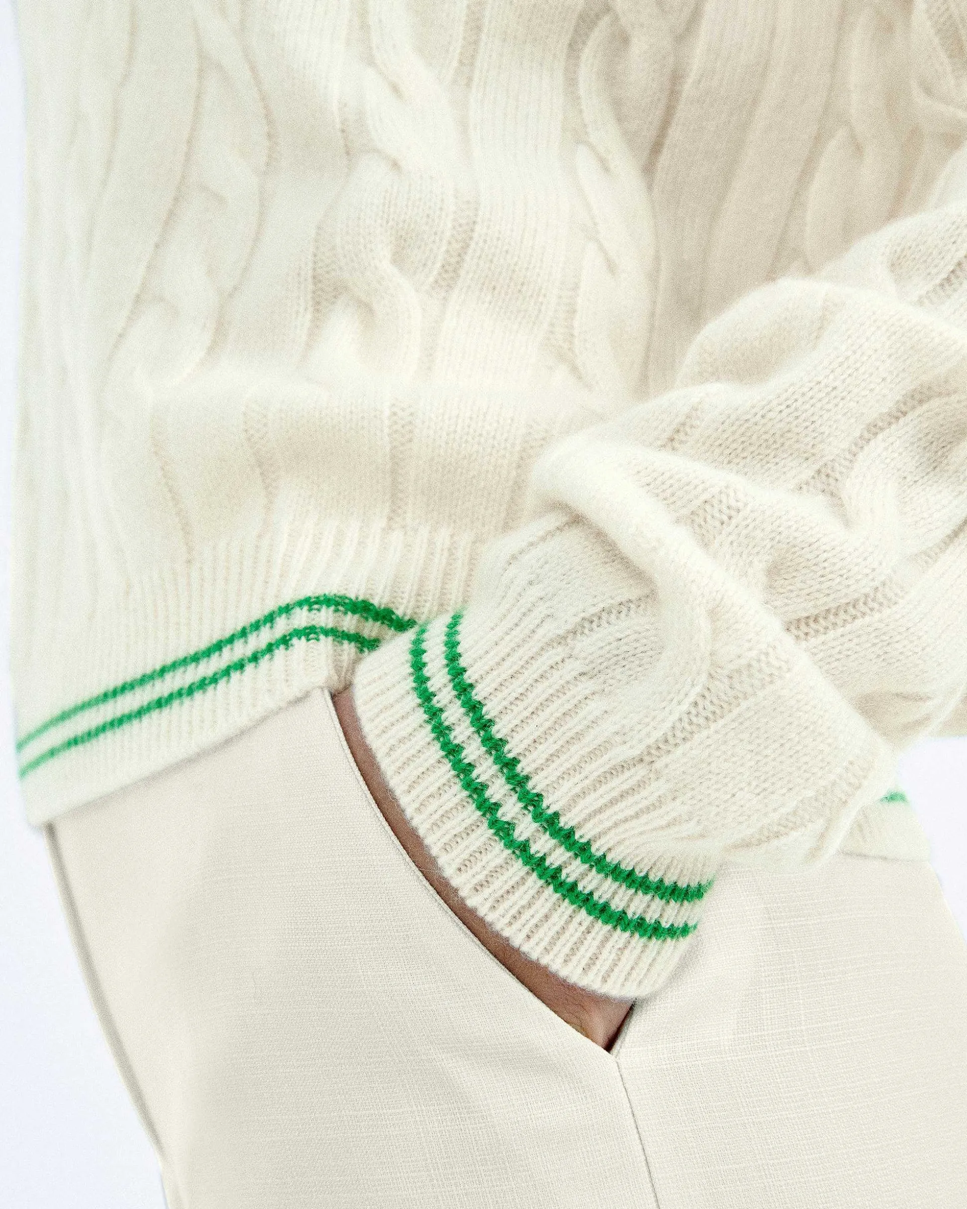 Pull Col Rond Torsades Future