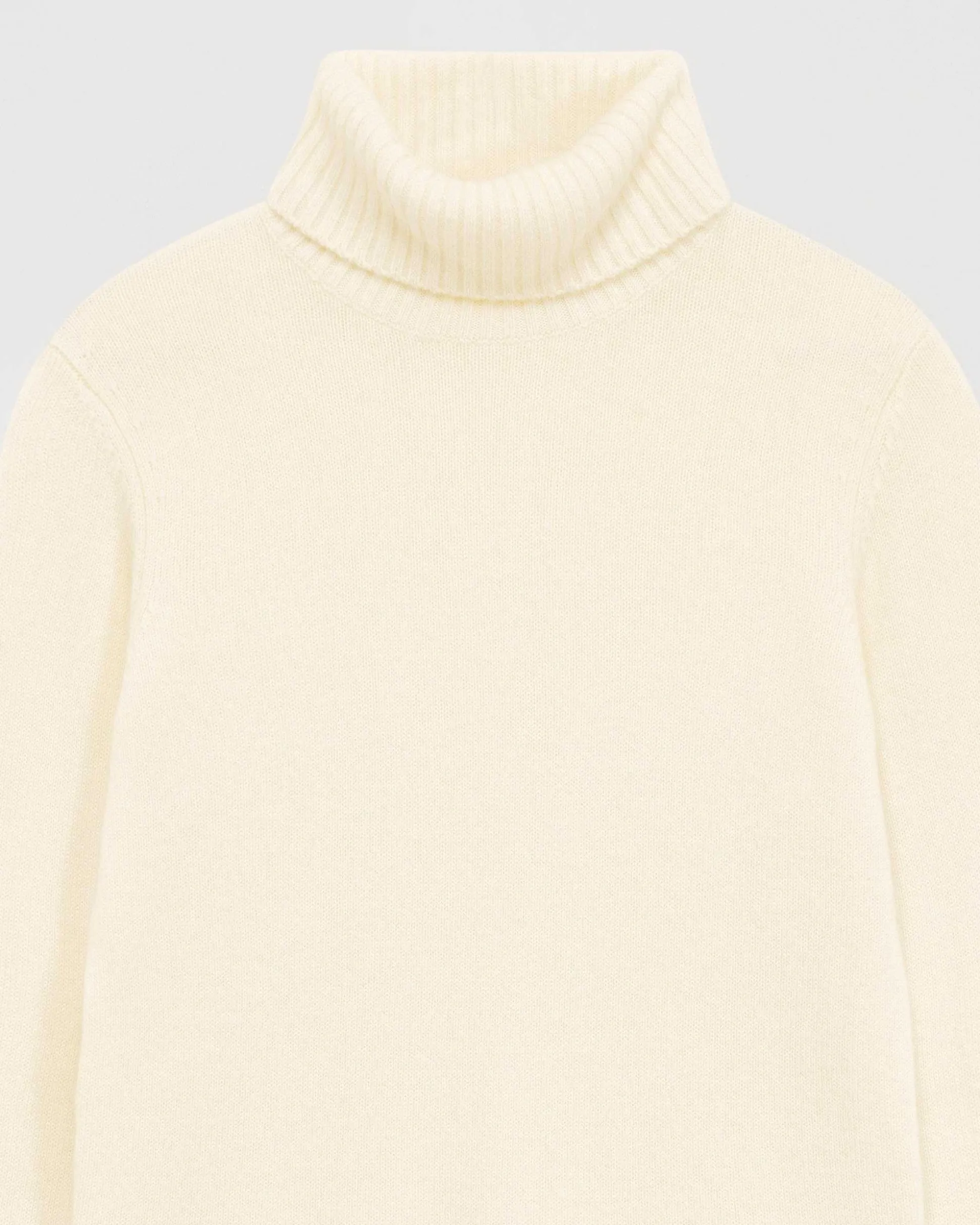 Pull Col Roule Basique