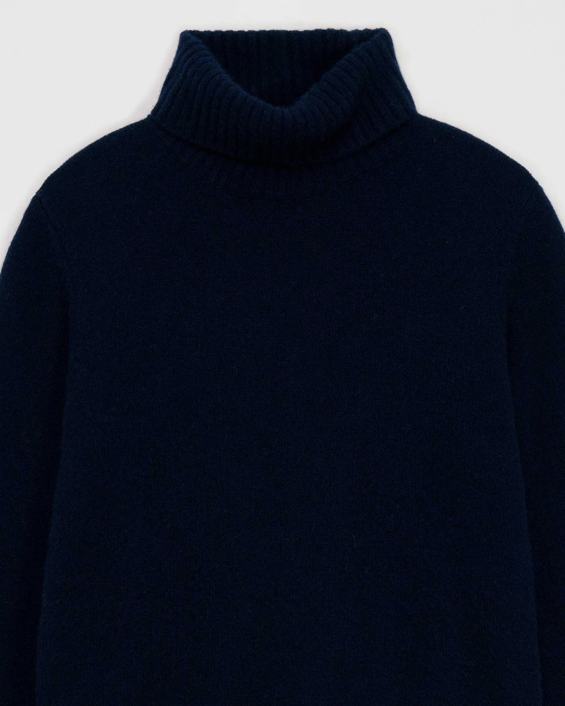 Pull Col Roule Basique