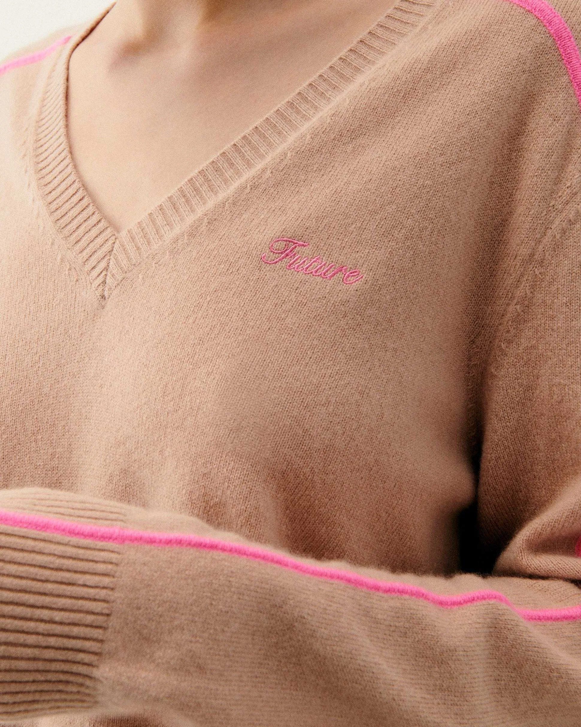 Pull Col V Bandes Fines Future