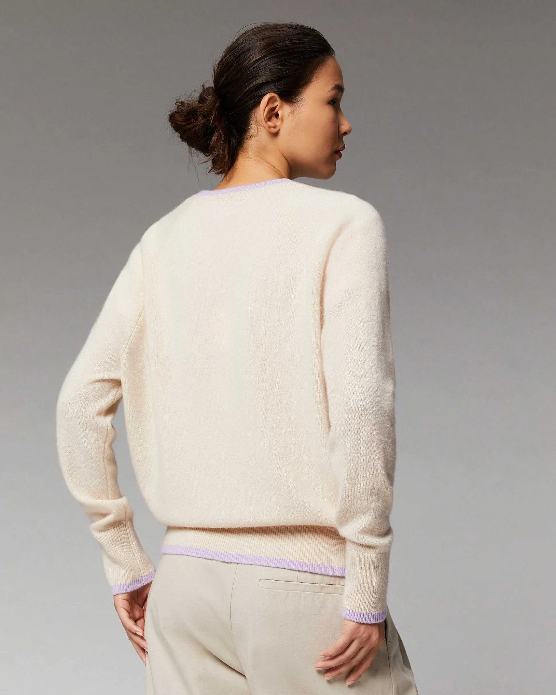 Pull Col V Liserets Contrastes Leger