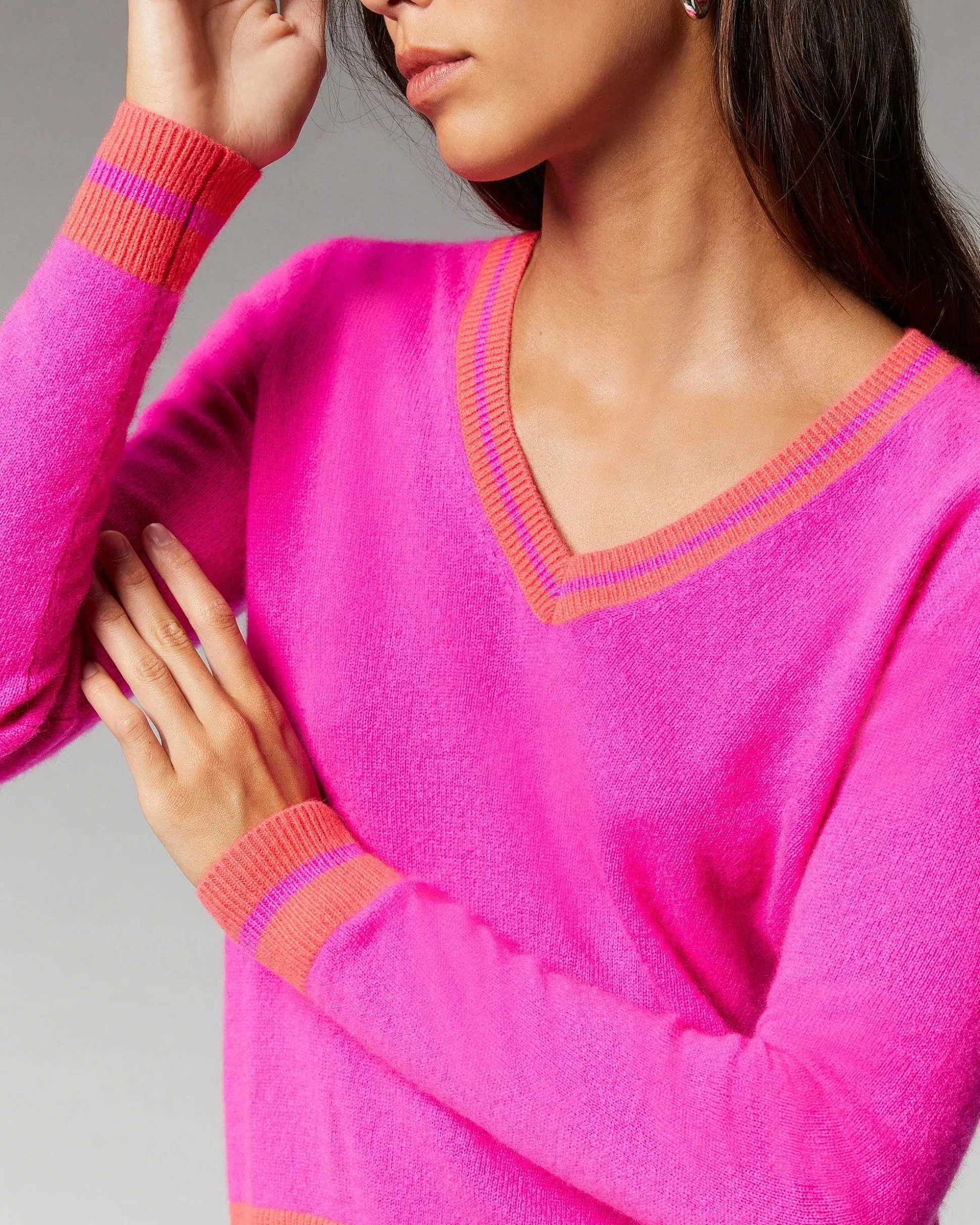 Pull Col V Rayures Tennis Leger