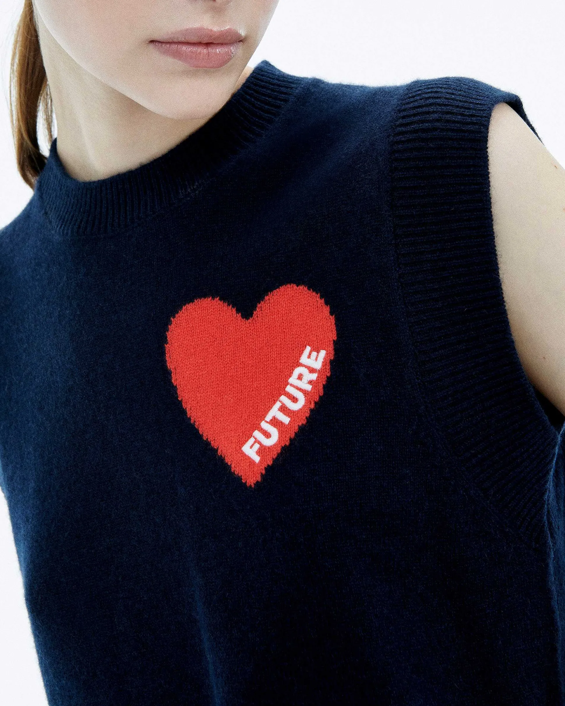 Pull Sans Manche Coeur