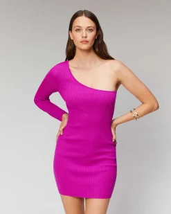 Robe Courte Asymetrique A Cotes